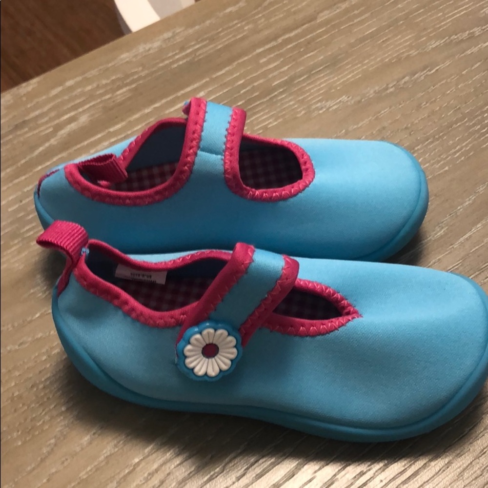 Kids water shoes never worn